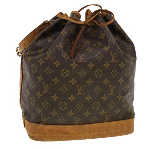 4562 monogram louis vuitton